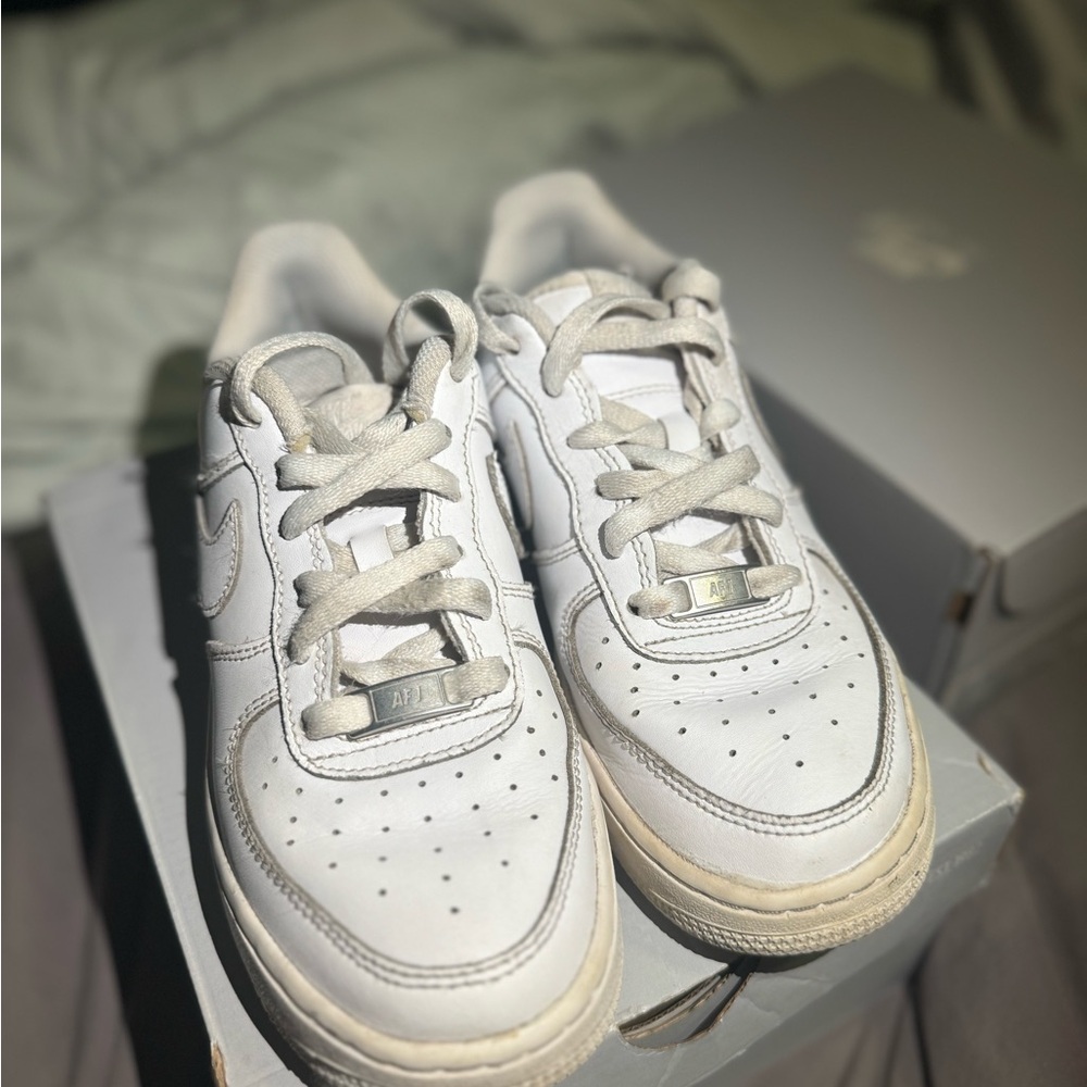 Nike Kids Sneakers - White and Gray